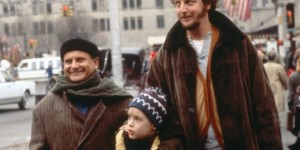 《小鬼当家2》导演欲删特朗普客串，忧被驱逐出境